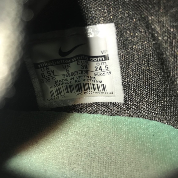 KD 8 Men’s Basketball Shoes - Picture 4 of 4